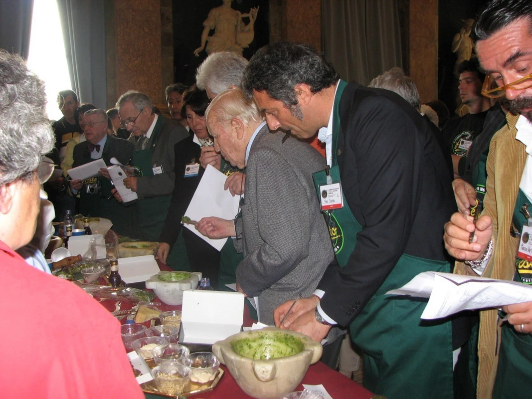 giruiaI edizione del campionato mondiale di pesto al mortaio