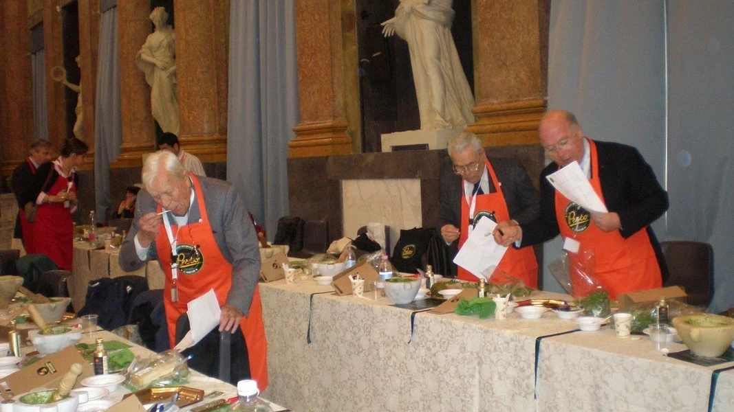 II edizione Campionato mondiale del pesto al mortaio giuria